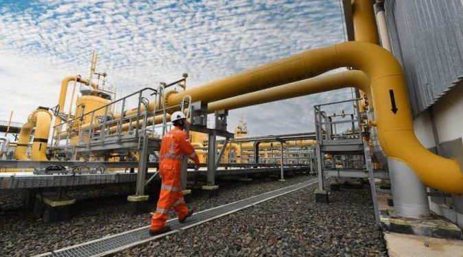 Saham PGN (PGAS) Auto Reject Bawah, Tersengat Sengketa Pajak Rp 3,06 Triliun