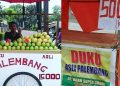 6 Cara Promosi Penjual Duku Ini Bikin Tepuk Jidat