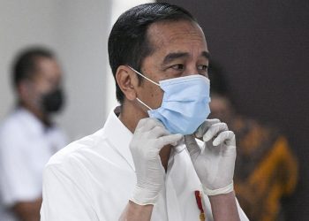 Momen Jokowi Disuntik Vaksin Sinovac 13 Januari Disiarkan Langsung