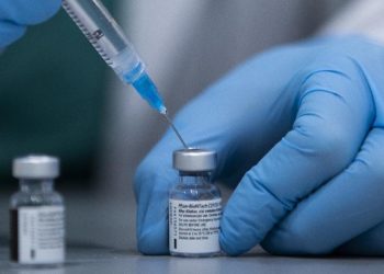 Satgas COVID dan Jokowi Beda Data Jumlah Orang Divaksin, Ini Kata Kemenkes