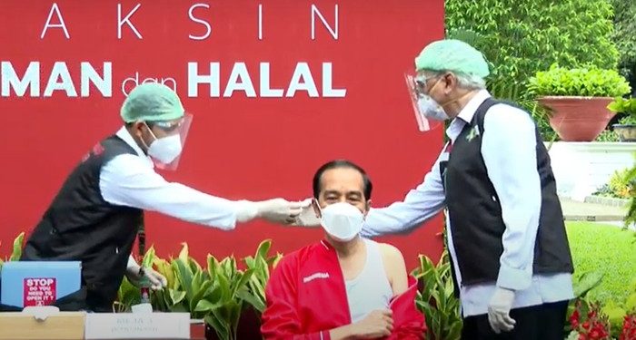Usai Vaksinasi Ke-2, Jokowi Ingatkan Jaga Prokes: Hindari Kerumunan!