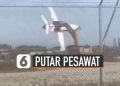 VIDEO: Iseng, Eskavator Putar-Putar Pesawat Bak Wahana Rekreasi