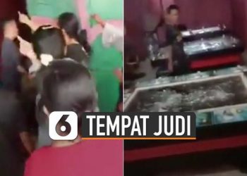 VIDEO: Viral Ibu-Ibu Gerebek Tempat Judi