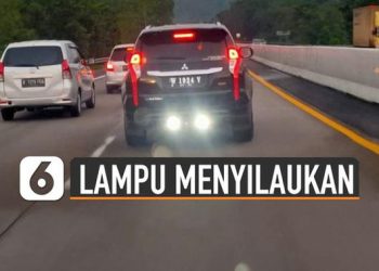 VIDEO: Viral Lampu Mobil Menyilaukan Mata Melaju di Tol
