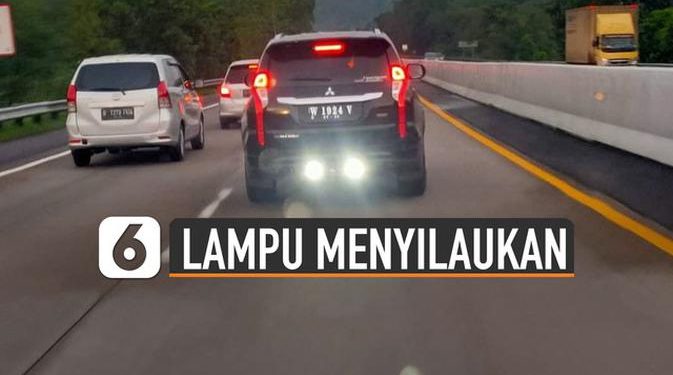 VIDEO: Viral Lampu Mobil Menyilaukan Mata Melaju di Tol
