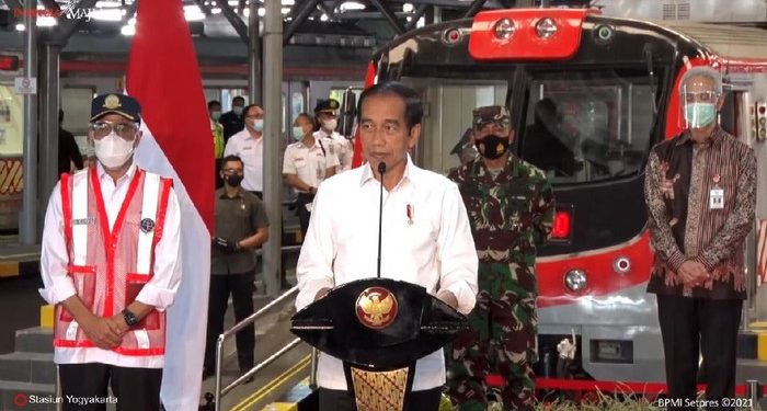 Jokowi Beberkan Keunggulan KRL Yogya-Solo, Apa saja?