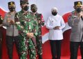 Panglima TNI dan Kapolri Tinjau Pelaksaanan Vaksinasi 2.101 Personel di Polda Jatim