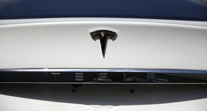 Heboh Simpang Siur Investasi Tesla di Indonesia