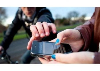 Viral Jambret Babak Belur Setelah Gagal Rampas Ponsel Pesepeda di Jalan MPR