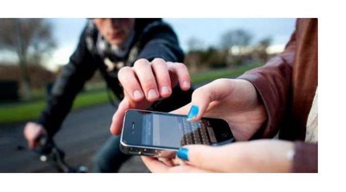 Viral Jambret Babak Belur Setelah Gagal Rampas Ponsel Pesepeda di Jalan MPR