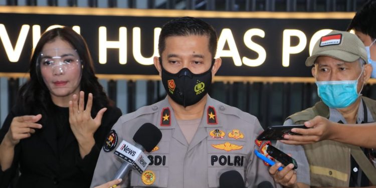 Polri Dalami Penyerang Mabes Polri Alasan di DO Dari Universitas