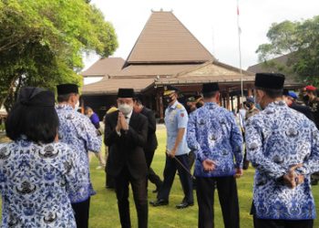 Membaca Gebrakan Keras Gibran Rakabuming Copot Lurah Pungli