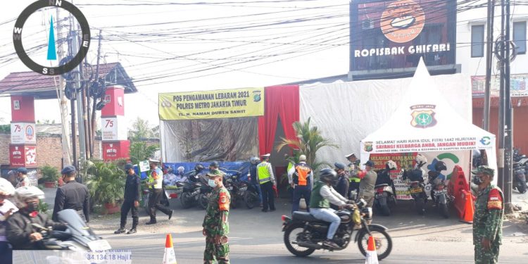 Pos Pantau Arus Balik Giat PPKM Mikro oleh Koramil 08/Duren Sawit