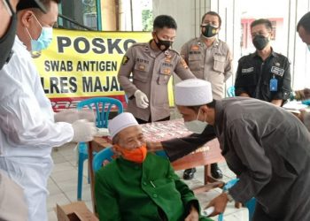 Antisipasi Lonjakan Covid-19, Polres Majalengka Berikan Pelayanan Swab Antigen Gratis Pada Ponpes Mansyaul Huda