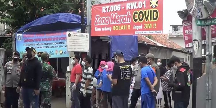 17 Orang Positif Covid-19, Kampung di Gandaria Selatan Di-lockdown