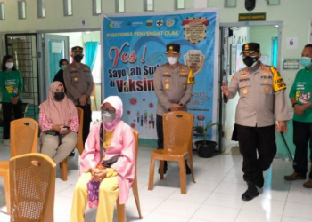 Kapolda Jambi Lakukan Peninjauan ke Sejumlah Lokasi Vaksinasi Massal