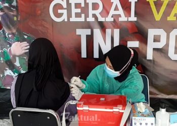 20 Warga, Hari Ini Jalani Suntik Vaksin di Gerai Vaksin Presisi Polres Kepulauan Seribu