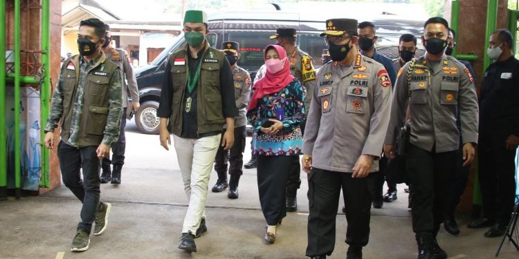 Kolaborasi Vaksinasi Massal Polri Dengan PB HMI dan PB SEMMI di Universitas Indraprasta