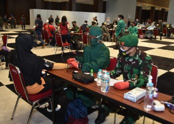 Gencarkan Vaksin, Perketat Prokes