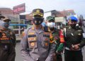 Polri Bersama Forkopimda Kab. Garut Berikan Bantuan Sosial Peduli Covid-19 Kepada Warga PKL Yang Terdampak PPKM Darurat