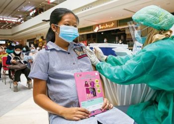 5 Juta Dosis Vaksin Tiba di Indonesia, TNI-Polri Kebut Gelar Vaksinasi