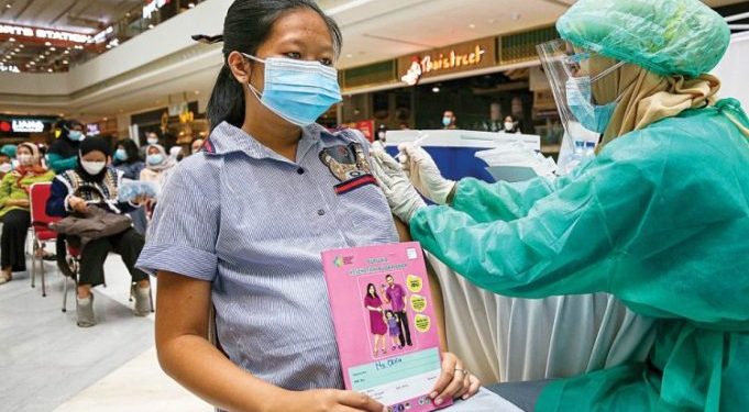 5 Juta Dosis Vaksin Tiba di Indonesia, TNI-Polri Kebut Gelar Vaksinasi