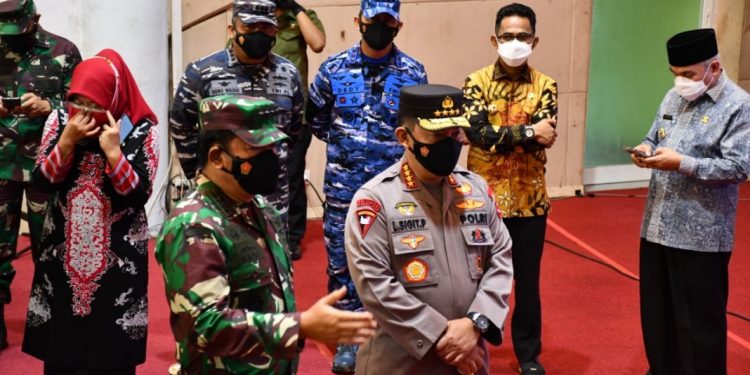 Kunker ke Kalsel, Panglima TNI dan Kapolri Berikan Arahan Penanganan Covid-19