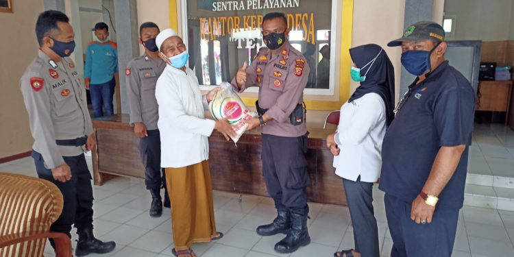 Kapolsek Rajagaluh Kembali Salurkan Bansos ke Warga Terdampak Covid-19