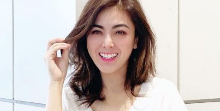 Sedang Proses Cerai, Dhena Devanka Dapat Kejutan Ulang Tahun dari Jonathan Frizzy