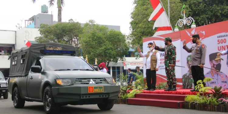 Panglima TNI dan Kapolri Resmikan Gerakan Mobil Masker di Wilayah Malang Raya