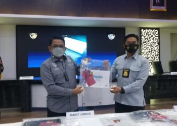 Bongkar Bisnis Eks Relawan Vaksinasi Covid Illegal, Polda Jabar Buru Puluhan Pembeli Sertifikat Vaksin Palsu