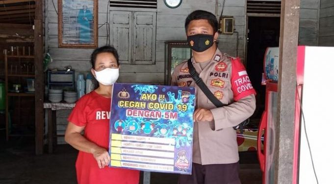 Pantang Lelah, Sosialisasi Prokes juga Menjangkau Warga Pinggiran