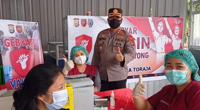 Percepatan Vaksinasi Covid, Polres Tana Toraja Dukung Dinkes Capai Target Habiskan 7740 Dosis