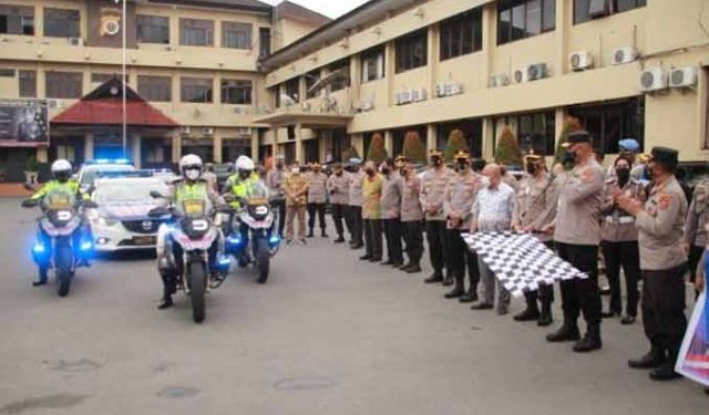 Polda Maluku Salurkan 450 Paket Bansos