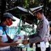 Polri Salurkan Bansos Berupa 100 Paket Sembako Bagi Warga Terdampak Covid 19 di Masa PPKM Level 3 
