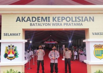 Tinjau Vaksinasi Akpol 97, Kapolri Bicara Strategi Pengendalian Covid-19