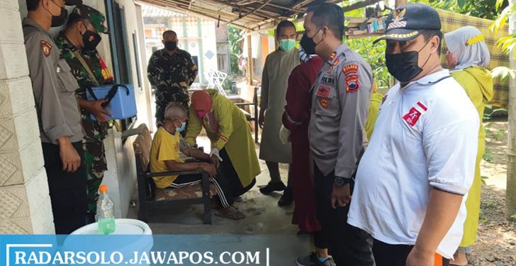 Percepat Vaksinasi, Pemerintah Terapkan Sistem Jemput Bola di Colomadu