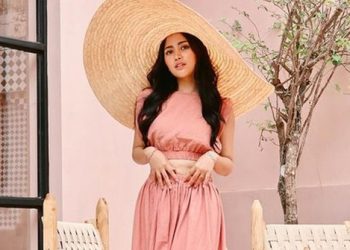 Datang Pagi-pagi Jalani Pemeriksaan Terkait Pelat Mobil, Rachel Vennya Sengaja Hindari Wartawan?