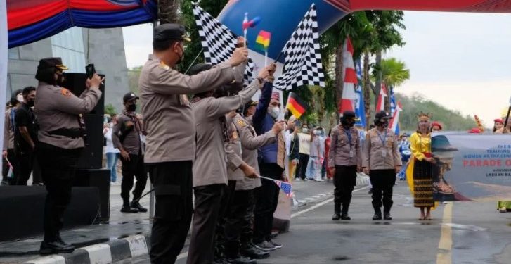 Parade Negara awali Konferensi Polwan Sedunia di Labuhan Bajo