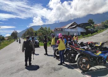 Berikan Rasa Aman Bagi Masyarakat, Polisi Rutin Gelar Patroli Dialogis di Seputaran Kota Puncak Jaya
