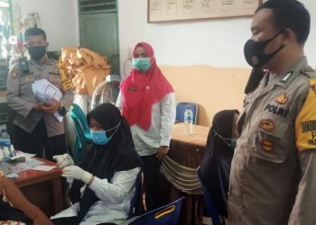 Polisi vaksinasi 340  warga Tebing Tinggi