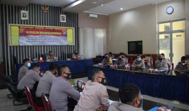Tingkatkan Pelayanan Prima, Dirbinmas Polda Banten Lakukan Pembinaan Bhabinkamtibmas Polsek Jajaran Polres Lebak