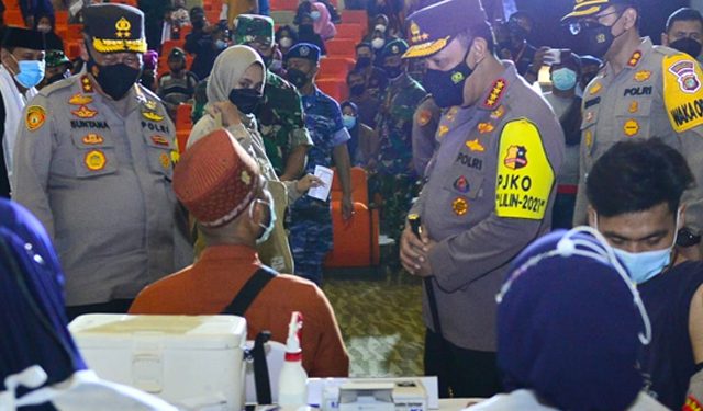 Cegah Omicron Meluas, Kapolri Minta Vaksinasi Covid-19 Digenjot