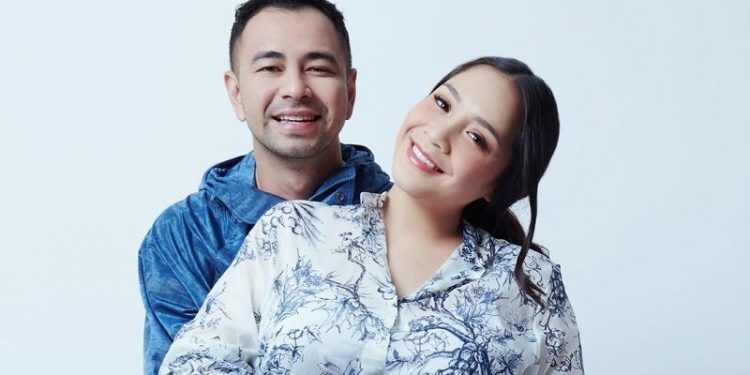 Raffi Ahmad Kirim Doa Lewat Video Call di Hari Ultah, Nagita Slavina Nangis Sesegukan