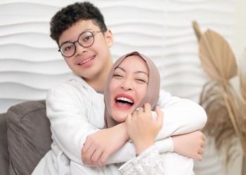 Angelina Sondakh Pilih Berjualan Kue Kering, Demi Menafkahi Anak!