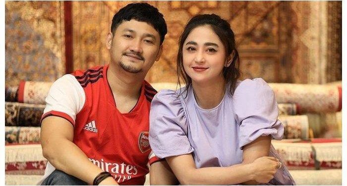Digugat Cerai, Dewi Perssik Nangis Suami Tiba-tiba Datang saat Syuting Live Acara TV