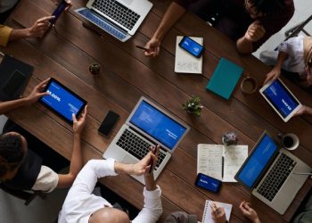 3 Macam Implikasi Penggunaan Teknologi Dunia Maya