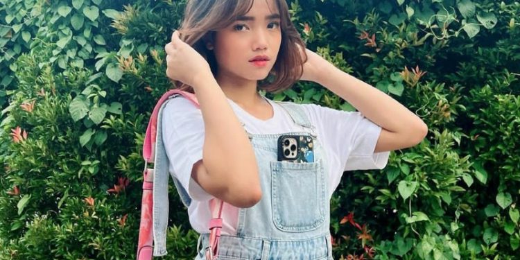 Fuji Kesal, Netizen Sebut Tak Dapat Restu karena Gaya Berpakaian