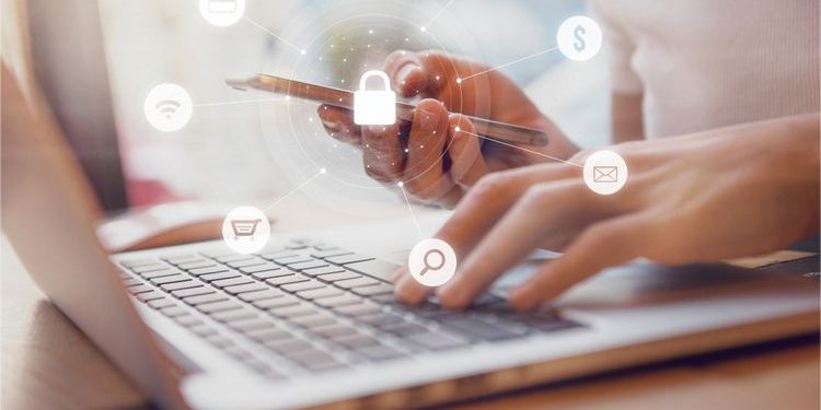 Tips Jaga Keamanan Ketika Terjun di Dunia Maya