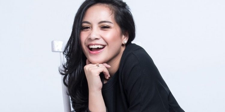 Netizen Shock! Nagita Slavina Cuek Tas Ratusan Jutanya Dicoret-coret